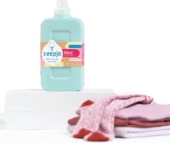 Seepje Wasmiddel - Magische Magnolia - Wasmiddel Kleur - Kwartaalpakket – 3 X 23 Wasbeurten - 3 X 1L -Wasbenodigdheden Winkel 1200x1005